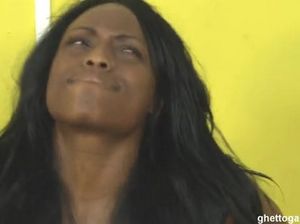 Жесткий минет и грязный буккаке для сисястой негритянки в наручниках