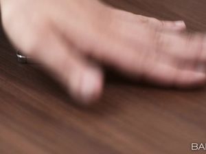 Красивый секс в попу с молоденькой стройной брюнеткой