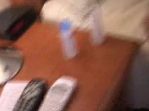 Негры ебут толпой горячую блондинку и кончают ей в пизду