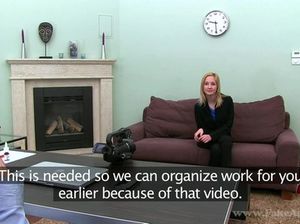 Тонкая девчонка Анита приняла сперму в пизду во время секс кастинга