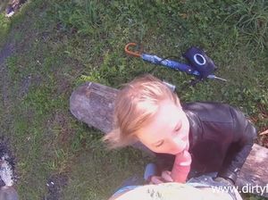 Русский пикапер трахнул незнакомку на природе и в общественном туалете