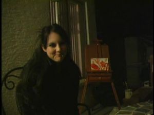 В ванной брюнетка встала на колени и сосет член своего сожителя