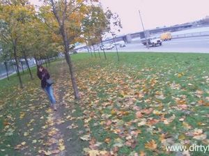 Пикапер соблазнил русскую красотку и трахнул ее на крыше дома