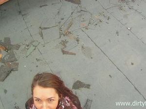 Пикапер соблазнил русскую красотку и трахнул ее на крыше дома