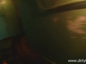 Пикапер соблазнил русскую красотку и трахнул ее на крыше дома