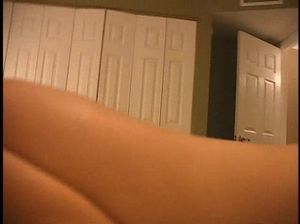 За деньги парень оттрахал смуглую блядь прямо в ванной