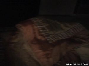 Девушка разбудила парня минетом и была выебана раком на кровати