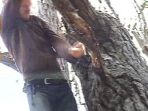 Парочка вышла на пикник в горы и мужик отменно выебал сучку на берегу реки