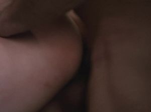 Пациент круто долбит соблазнительную медсестру на столе