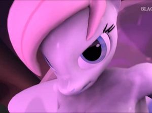 Молодая рисованная медсестра дает в пилотку знойной телке футанари