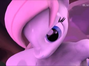 Молодая рисованная медсестра дает в пилотку знойной телке футанари