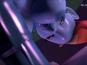 Синяя футанари пони с огромным членом трахает подружку из мультика