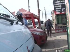 Латинка медсестра в белых чулках после минета отдается в киску