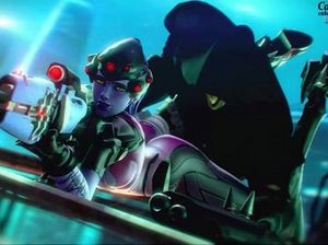 Роковая вдова из видеоигры Overwatch принимает член темного ассасина