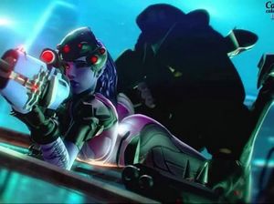 Роковая вдова из видеоигры Overwatch принимает член темного ассасина