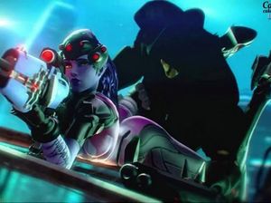 Роковая вдова из видеоигры Overwatch принимает член темного ассасина