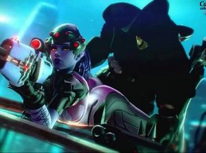 Роковая вдова из видеоигры Overwatch принимает член темного ассасина