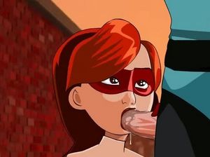 Шлюшка в маске сделала минет члена Бетмену