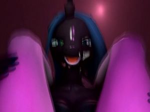 Маленький мультяшный монстр долбит киску красивой девушки