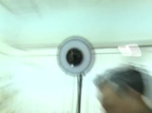 Медсестра с большой грудью красиво мастурбирует свою мокрую киску пальцами