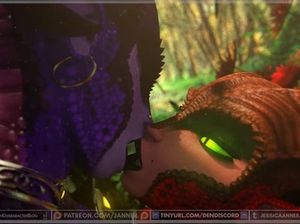 Красивые экзотические футанари нежно целуются на природе