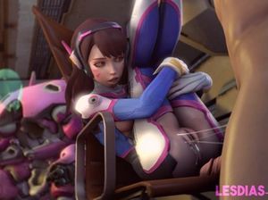 Любовник ебет в пизду  прекрасную космическую девушку и заставляет её стонать