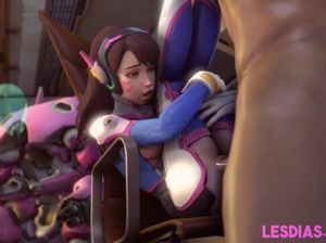 Любовник ебет в пизду  прекрасную космическую девушку и заставляет её стонать