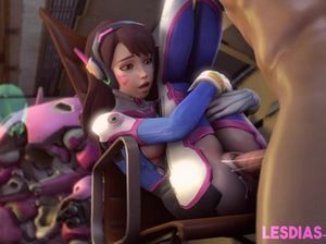 Любовник ебет в пизду  прекрасную космическую девушку и заставляет её стонать