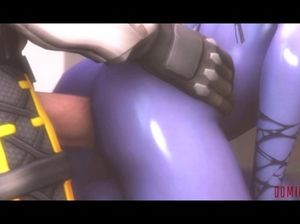 Две красивые 3D футанари возбуждаются и круто кончают от анального секса