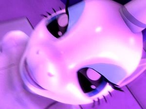 Сказочная футанари единорог дает подрочить свой длинный хер и стонет