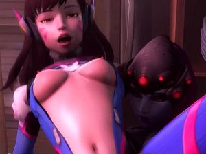 Футанари огромным членом трахает телочку и поливает ее спермой