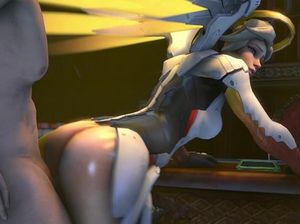 Пацан поставил раком и трахает голого красивого ангела