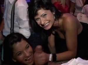 Жаркая оргия с красотками на закрытой секс вечеринке