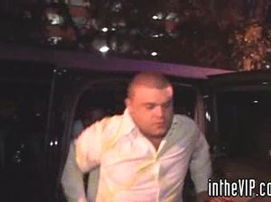 Два крепких мужика натягивают развратных пьяных девок после вечеринки