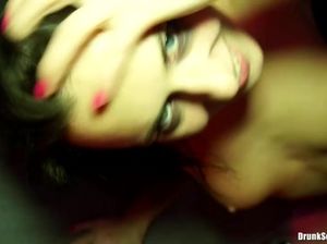 Сексуальная оргия на одной из вечеринок в ночном клубе