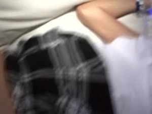 Девушки во время вечеринки в клубе устроили оргию с парнями