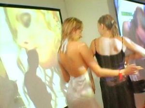 Невероятно горячая оргия на приватной вечеринке в клубе