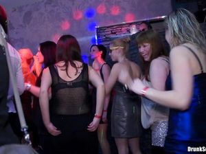 Чешские сучки и похотливые кобели перетрахались на пьяной вечеринке
