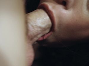 Учитель очкарик получил глубокий минет от студентки и кончил внутрь после секса