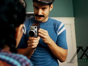 Учитель наказал двух молодых студенток и выебал их после занятий