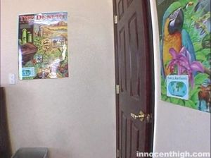 Лысый учитель жарит грудастую ученицу в очках на школьном столе