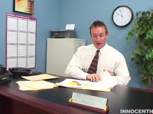 Блондинка с большими круглыми сиськами стонет на члене учителя